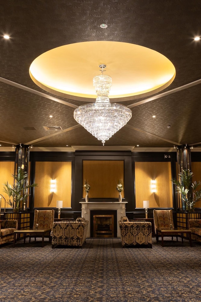 Grand Hotel