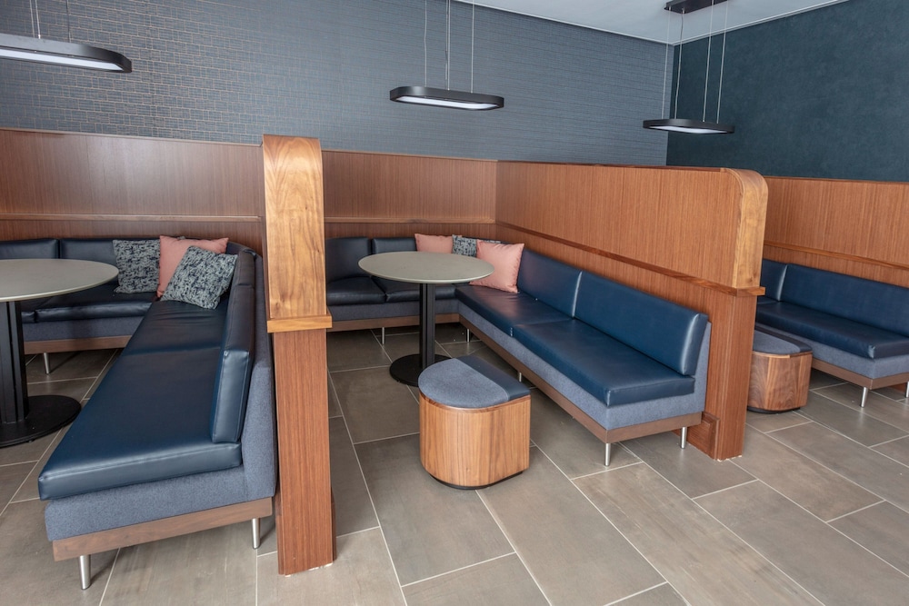 Courtyard by Marriott Rochester Downtown - photo 20