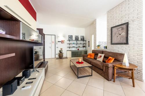 New Luxury 2Bdr Terrace Views Ac — 4-Star Luxury Hotel in Marina Di Carrara, Italy