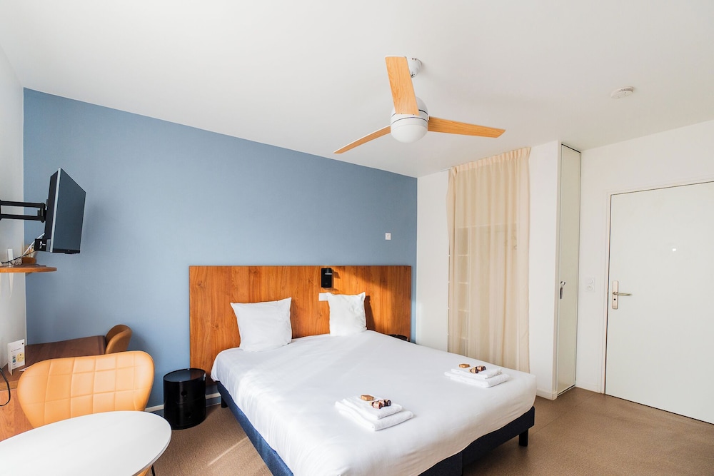 Ecla Paris Villejuif in Villejuif, France