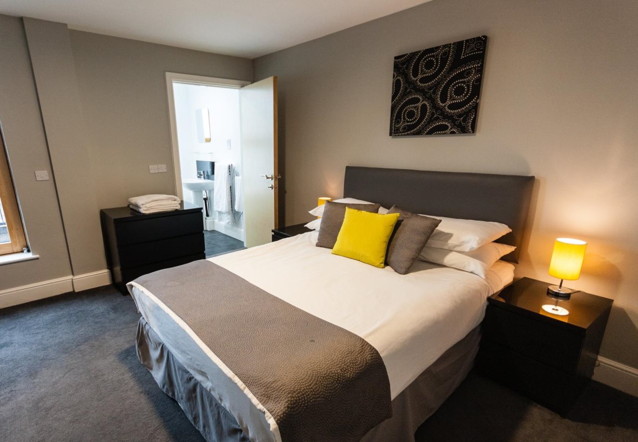 City Warehouse Apartments — 4-Star Luxury Hotel in Manchester, United Kingdom