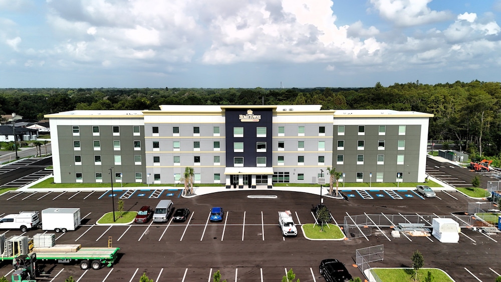 HomeTowne Studios by Red Roof Tampa Airport - photo 30