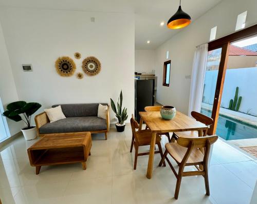 Lily House Cozy 2 bedrooms Villa with Pool in Bukit — 4-Star Luxury Hotel in Nusa Dua, Indonesia