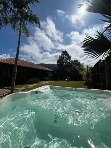 Chalet Monte Boa Vista Aconchego Na Serra Com Hidromassagem Exclusiva — 4-Star Luxury Hotel in Teresopolis, Brasil