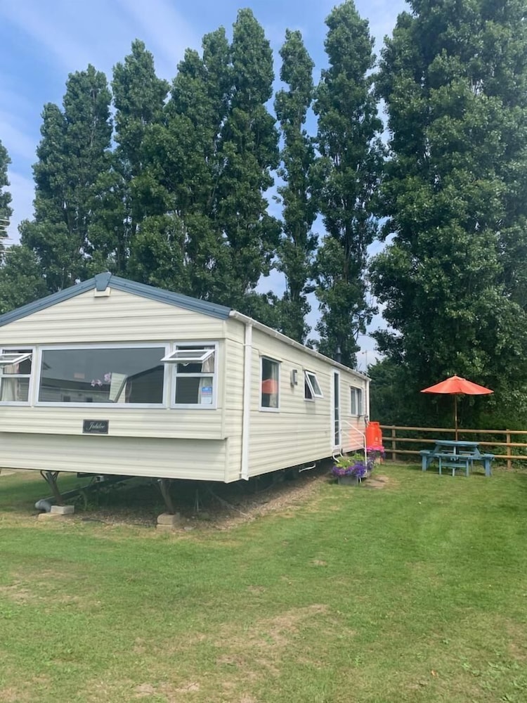 Poker Dot Getaway 2 Stay play getaway in Colchester, United Kingdom