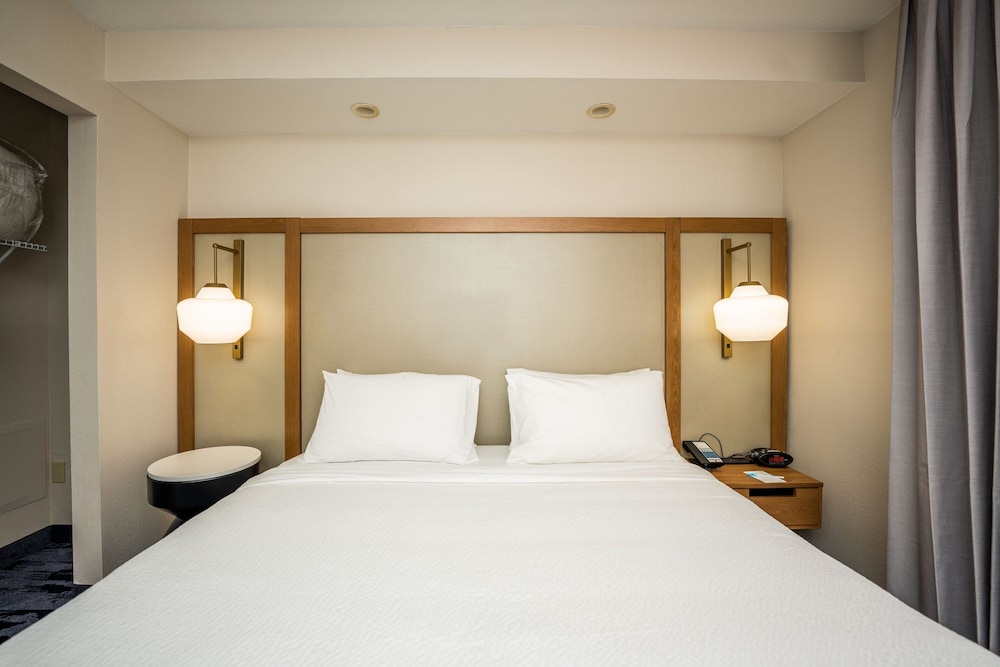 Fairfield Inn & Suites By Marriott Beaumont - photo 10
