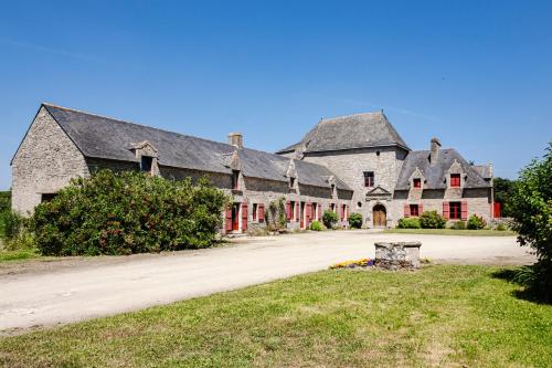 La Ferme Du Manoir De Kercassier A Guerande Grand Gite 15 Personnes Tarif Tout Inclus Site Exceptionnel Dans Grand Domaine — Guerande