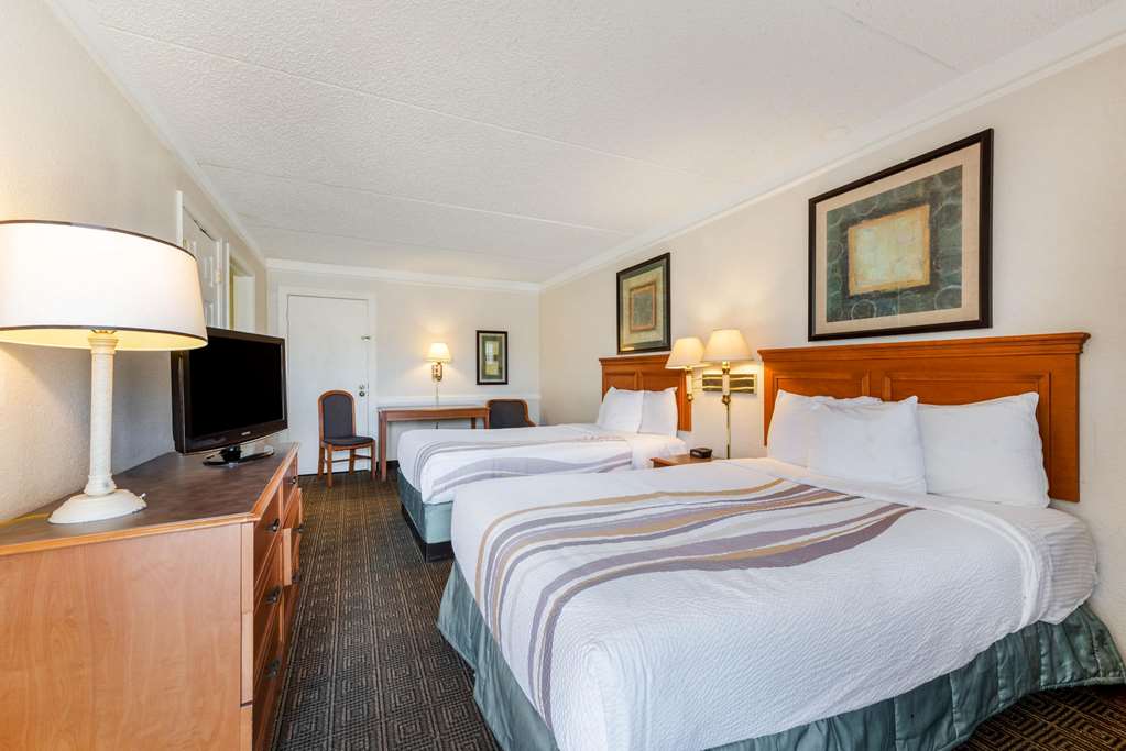 La Quinta Inn by Wyndham Bossier City - photo 15