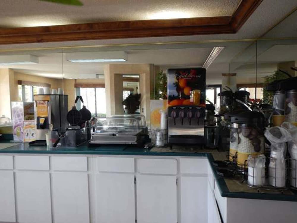 Quality Inn Byron Warner Robins - photo 16