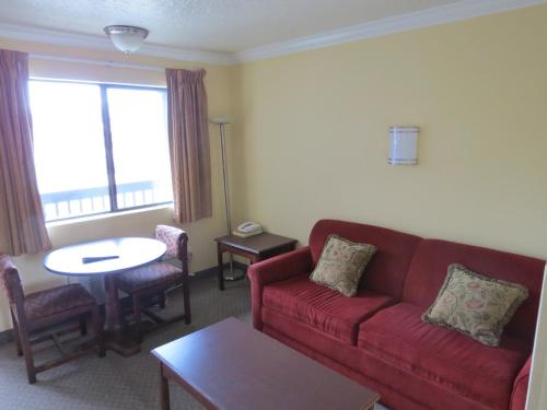 Western Royal Inn - photo 10