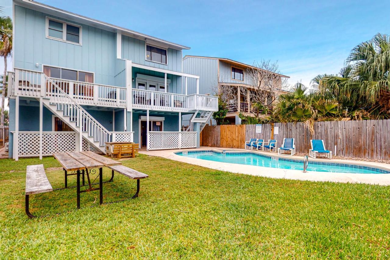 Mezquite Duplex Beach House — 4-Star Luxury Hotel in South Padre Island, United States
