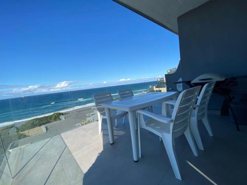 Licorna Beach 51 Umhlanga Beachfront — 4-Star Luxury Hotel in Durban, South Africa