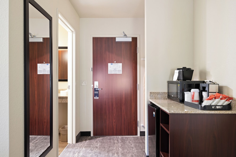 Cobblestone Inn & Suites Julesburg - photo 4