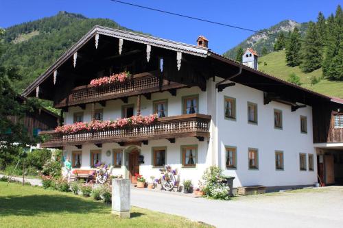 Bauernhof Hamberger Hof — hotel in Frasdorf
