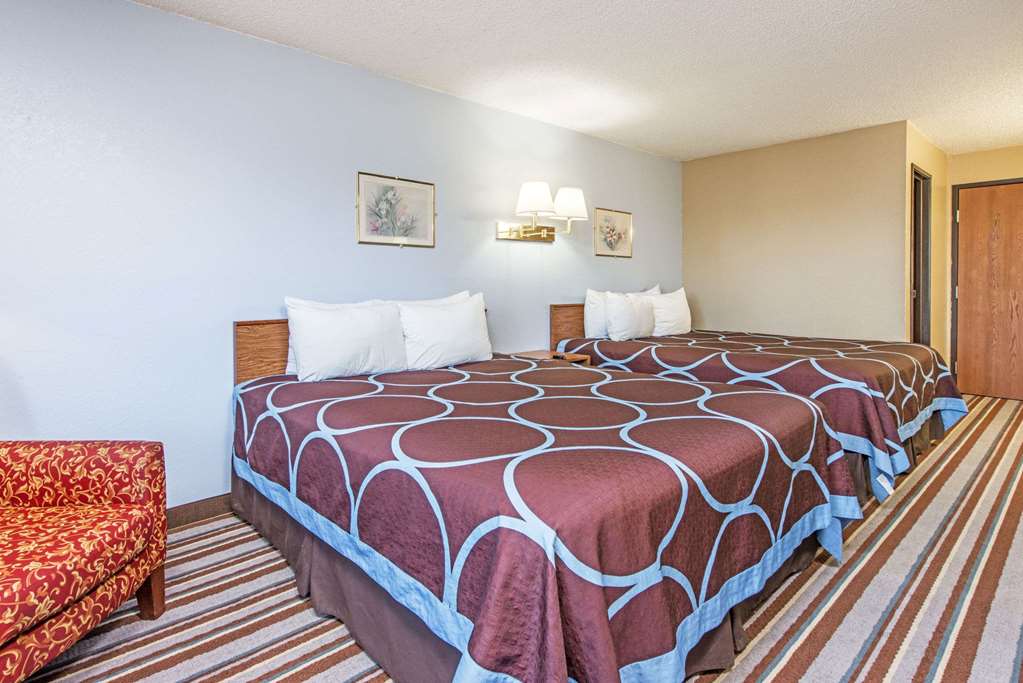 Super 8 by Wyndham Sullivan - photo 6