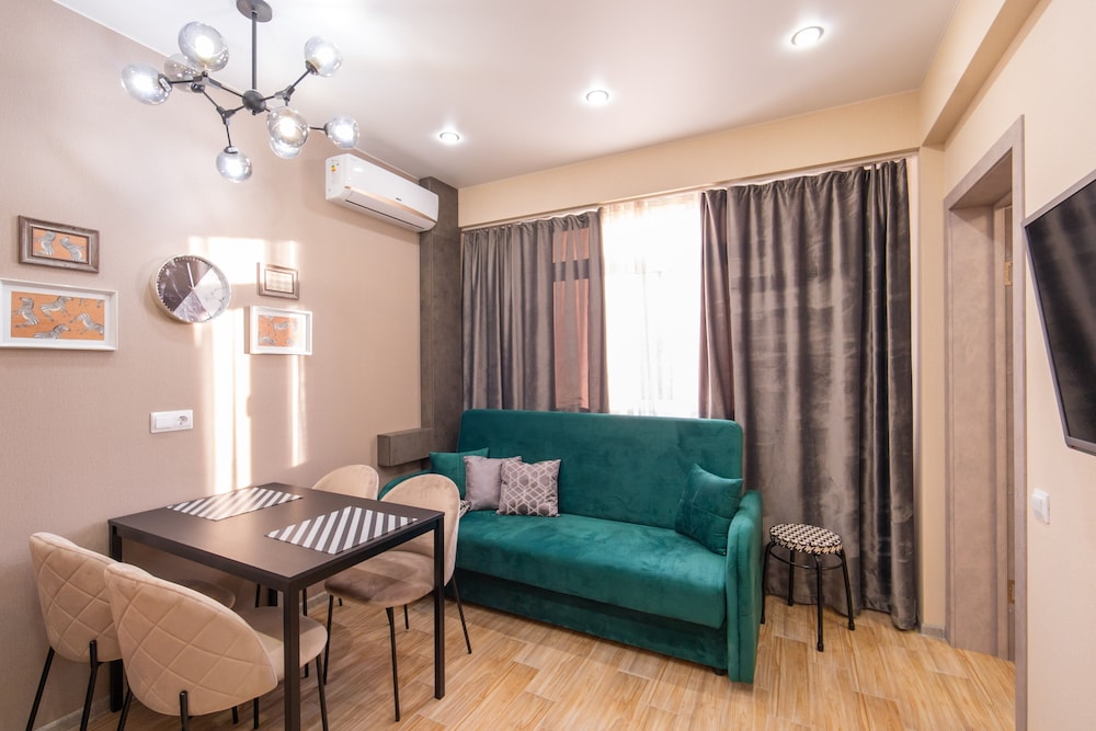 More Apartments na Estonskoy 37 — 4-Star Luxury Hotel in Sochi, Russia