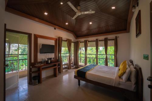 KINGMAKER’S Plantation with River Stream in Madikeri, India