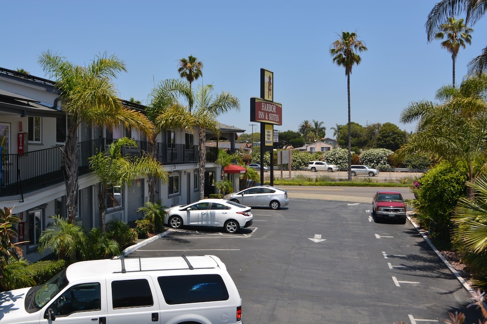 Harbor Inn & Suites - photo 24