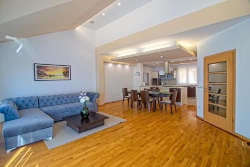 Stross Apartments & Rooms — 4-Star Luxury Hotel in Osijek, Croatia