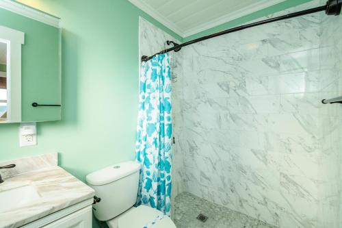 Moon Struck by Oak Island Accommodations - photo 48