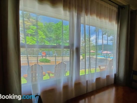 Birch Knoll Motel - photo 8