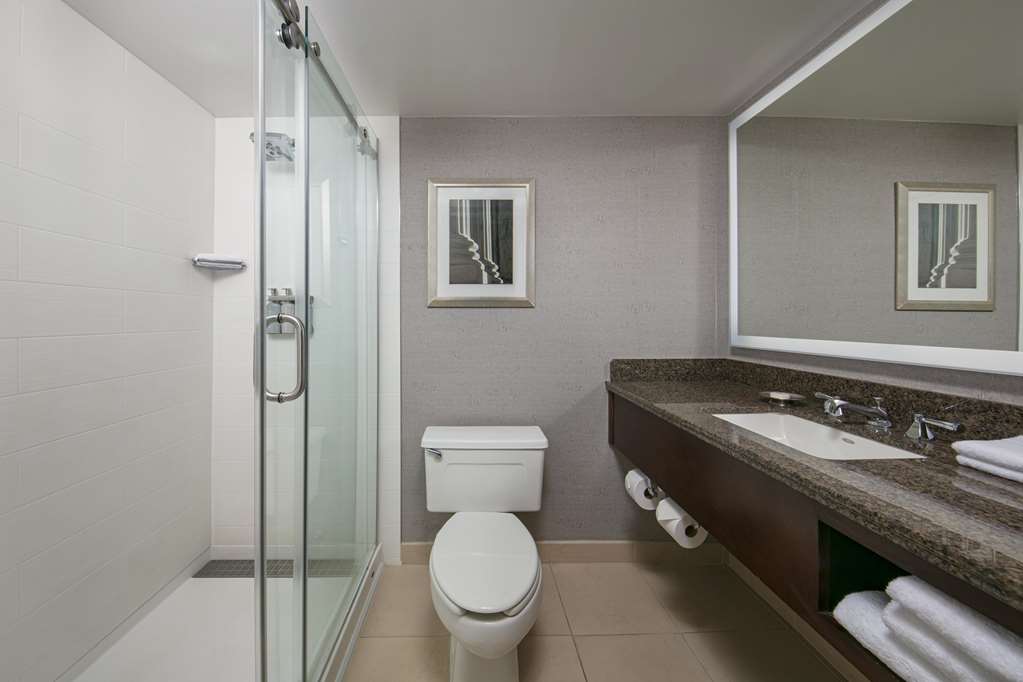 Sonesta Charlotte Lower South End - photo 17