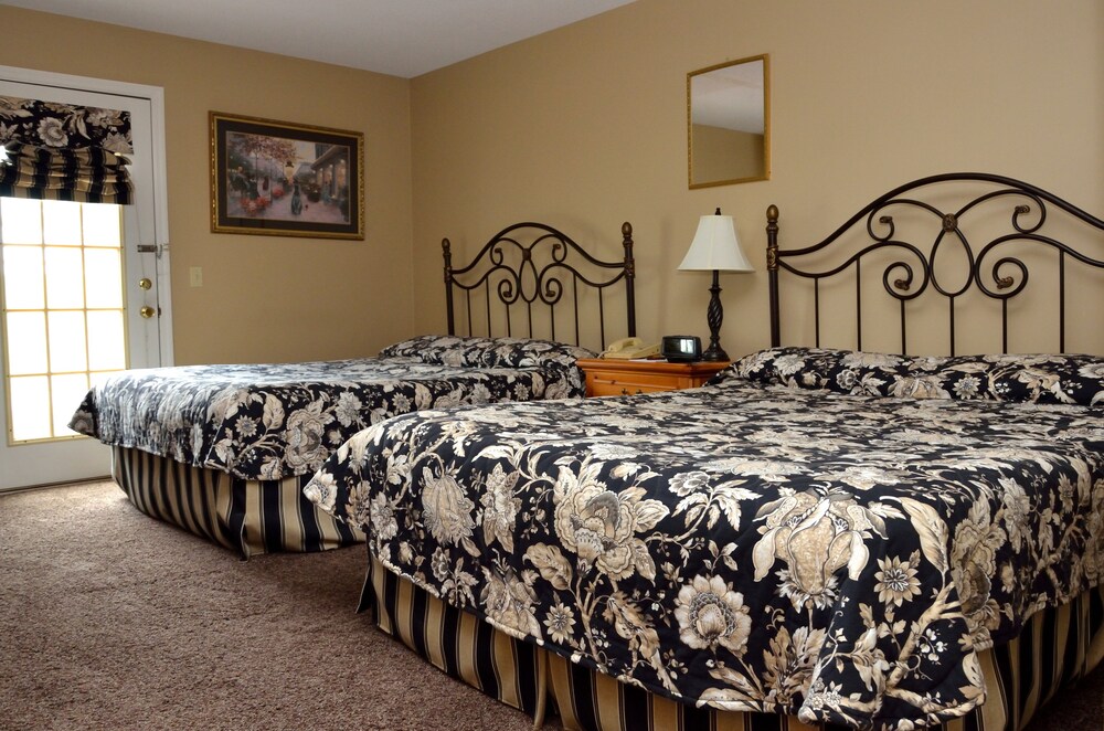 Four Seasons Country Inn - photo 9