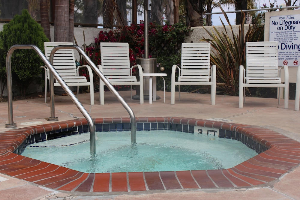 O'cairns Inn & Suites - photo 19
