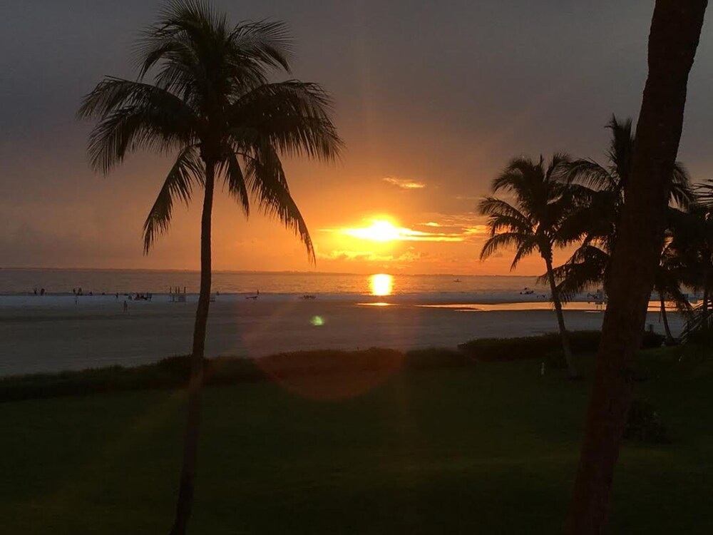 Cane Palm Beach Club 105 - photo 21