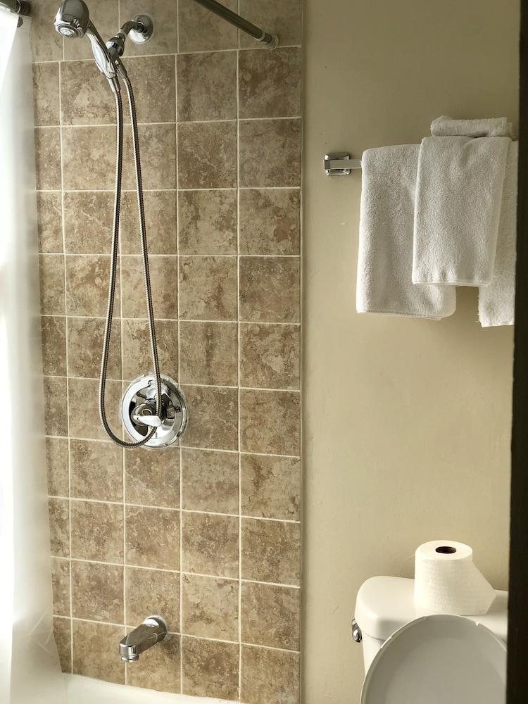 Admiral Hotel - photo 17