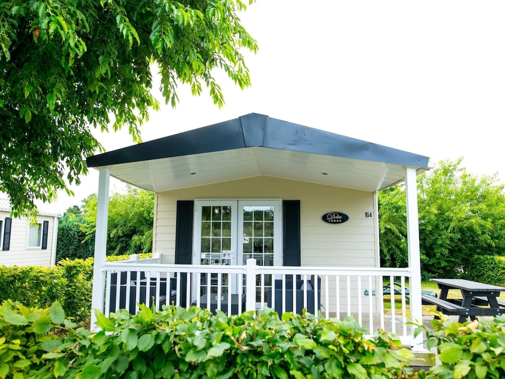Chalet Near Loonse And Drunense Duinen 18544035 — Udenhout