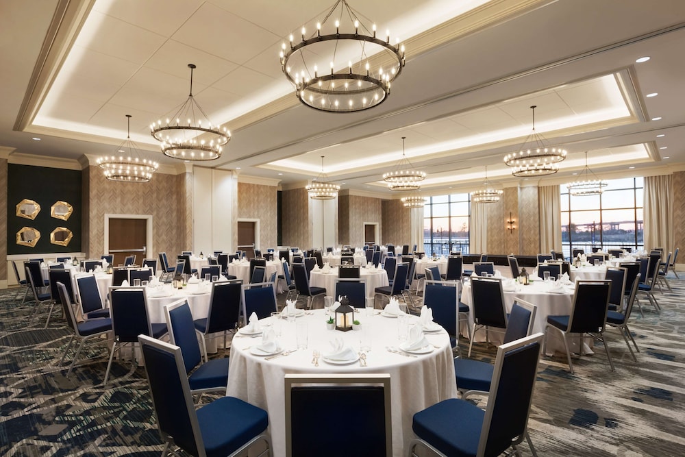 Embassy Suites by Hilton Wilmington Riverfront - photo 37
