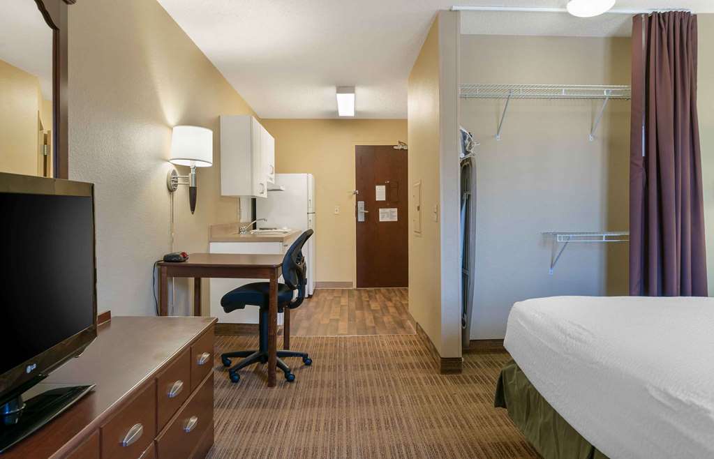 Extended Stay America Suites Detroit Metropolitan Airport - photo 14