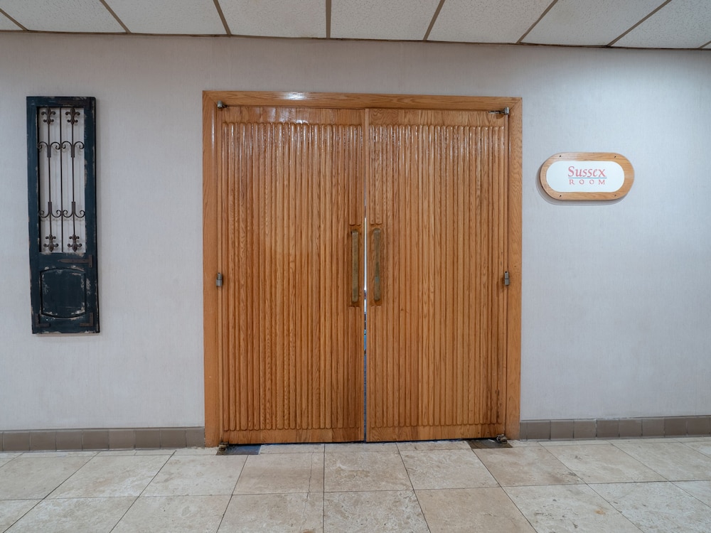 Travelodge by Wyndham Henderson - photo 34