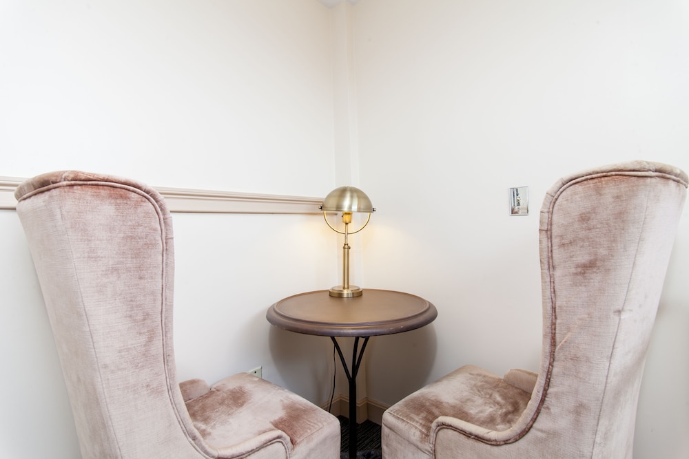 Garrison Inn Boutique Hotel - photo 36