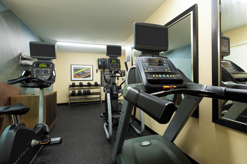 Candlewood Suites Colonial Heights Fort Lee by IHG - photo 12