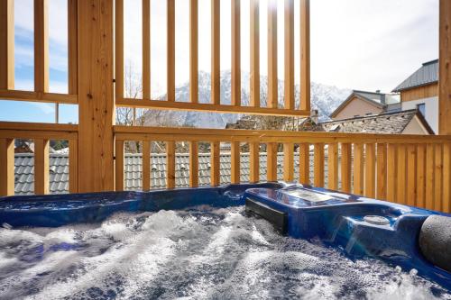 die Tauplitz Lodges Alm Lodge A3 by AA Holiday Homes — 4-Star Luxury Hotel in Tauplitz, Austria