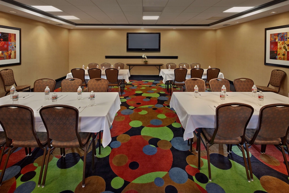 Hampton Inn & Suites Decatur - photo 46