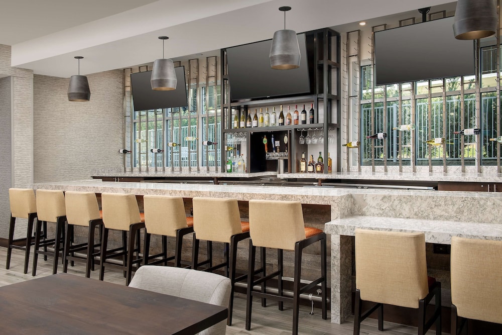 Hilton Garden Inn Columbia Airport - photo 41