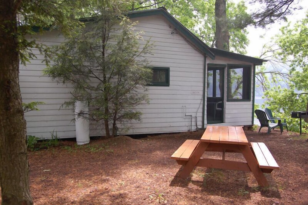 The Elms Waterfront Cottages - photo 75
