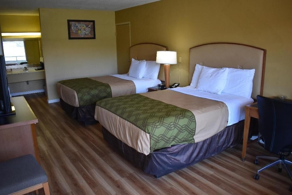 AmeriVu Inn & Suites Gilbertsville - photo 10