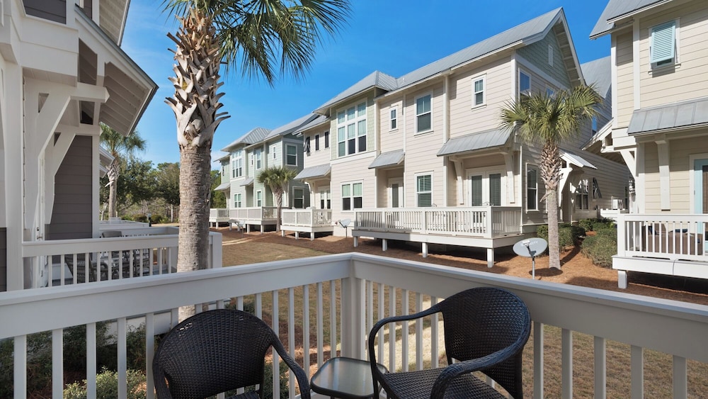 Modern Comfort Resort Style Pool: Perfect Prominence Location for 10 - photo 47