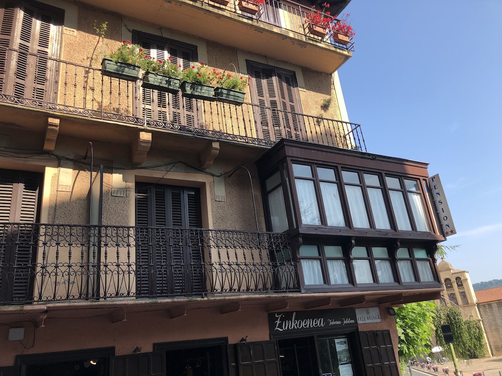 Pension Zinkoenea — Hernani