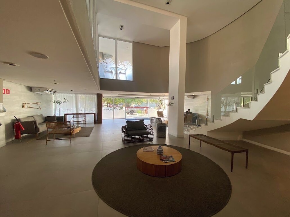 BN104 Suíte em Hotel com Piscina Sauna Academia e Jacuzzi in Cabo Frio, Brasil