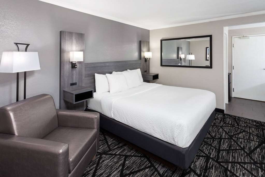 La Quinta Inn by Wyndham Cleveland Independence - photo 14