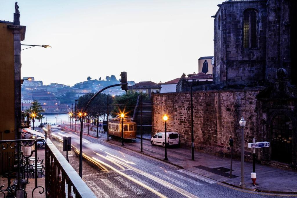 Beautiful Infante Apartment — 4-Star Luxury Hotel in Porto, Portugal