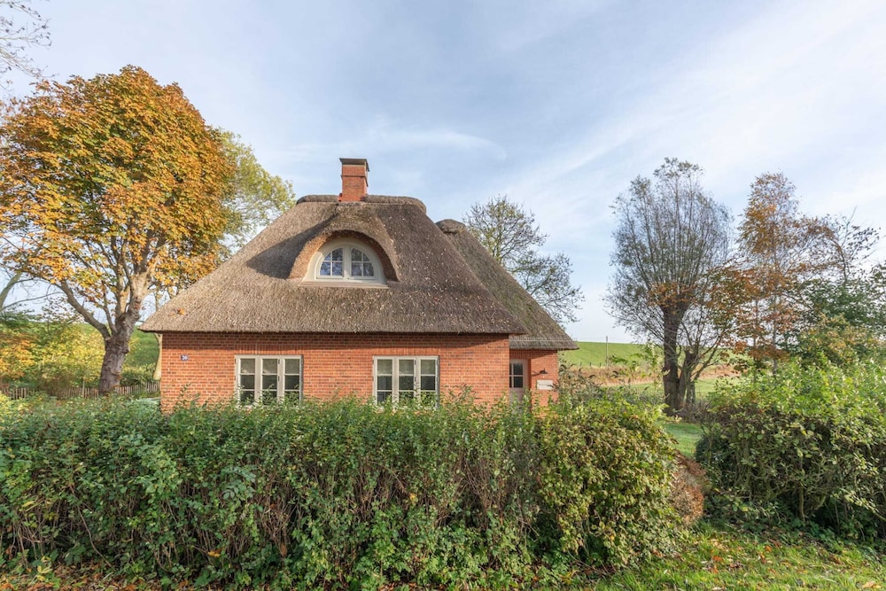 Deichwärterkate in Garding, Germany