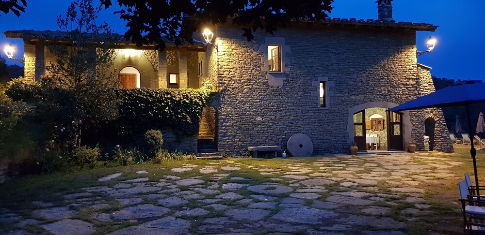 Hotel Boutique Vila Santa Lucia — hotel in Tavertet