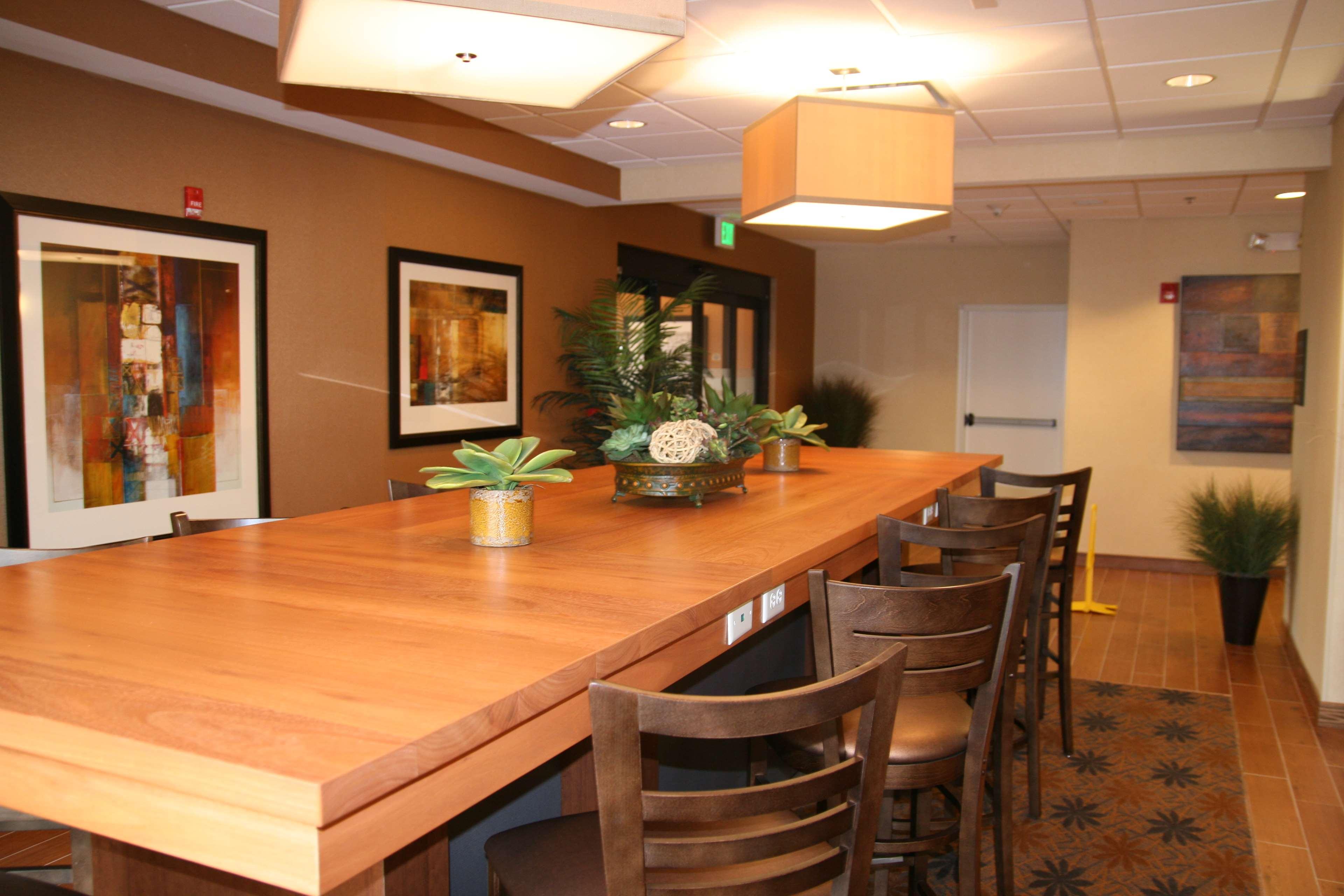 Hampton Inn La Junta - photo 10