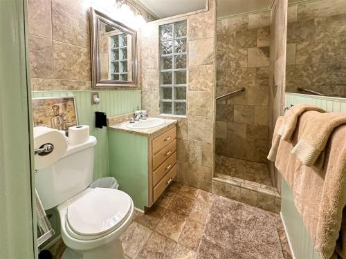 Sq Secret Shores — Sequim